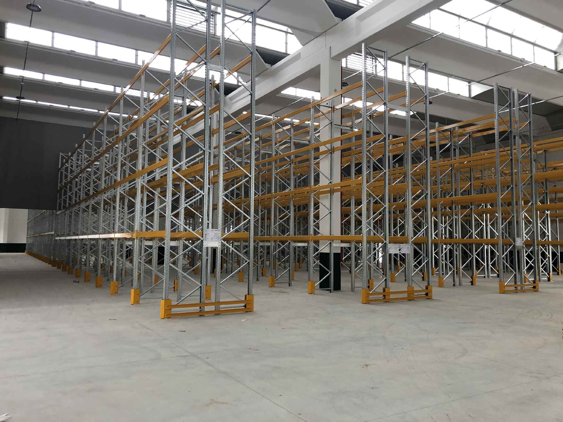 Standard Racking — M Line / Strongblock 3