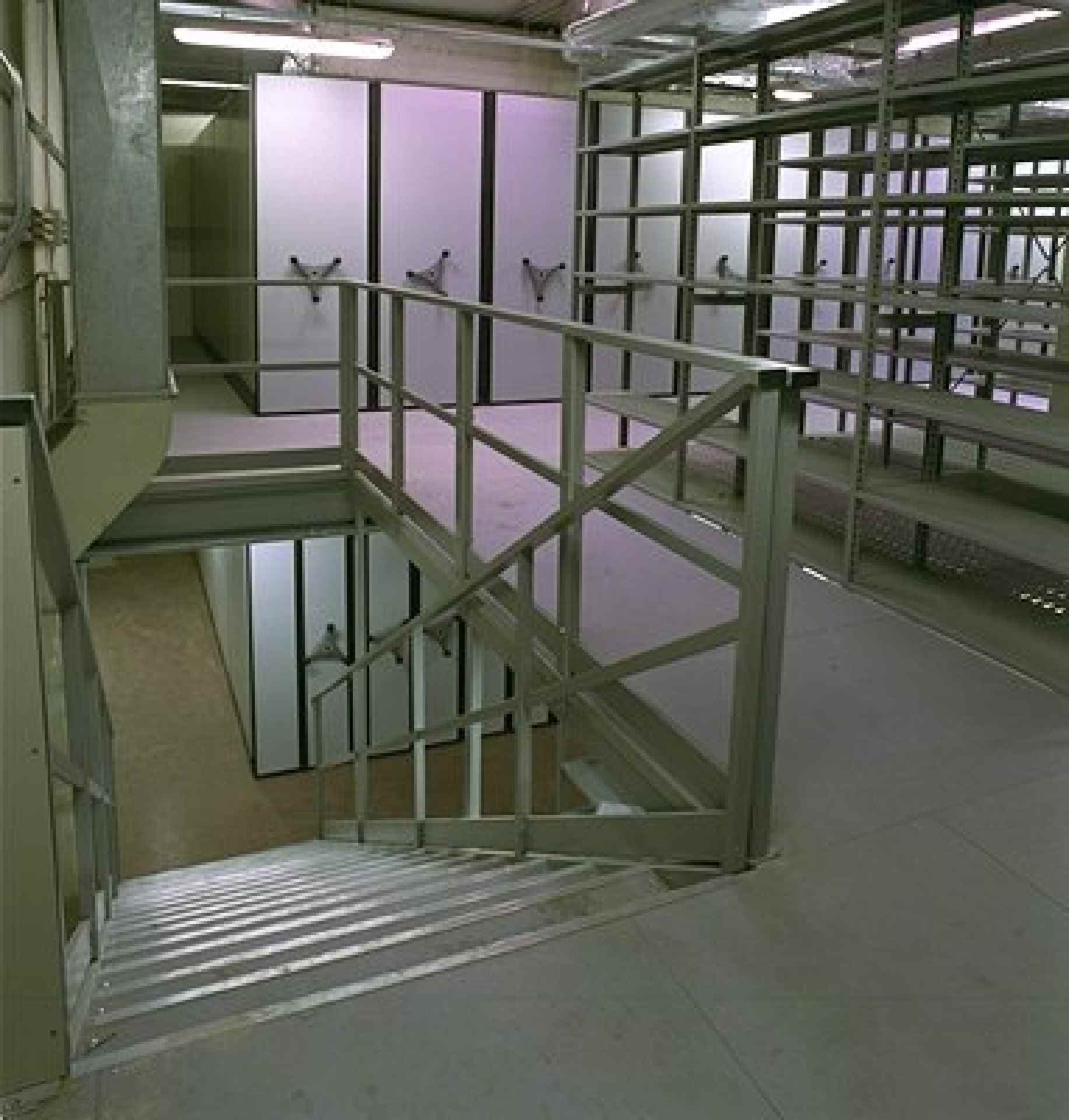 M3 — Light Racking 8