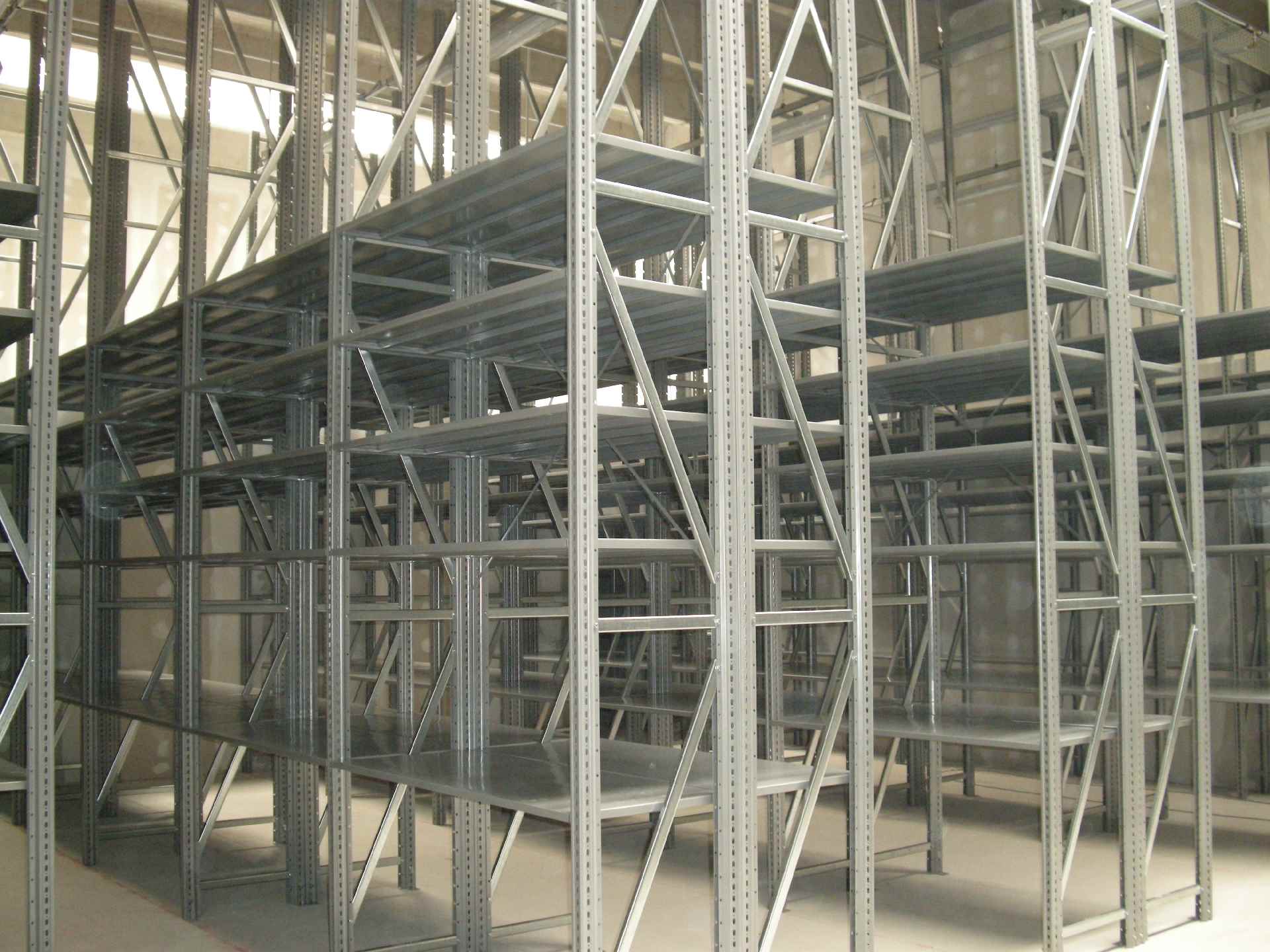 M5 — Medium-Light Racking 2