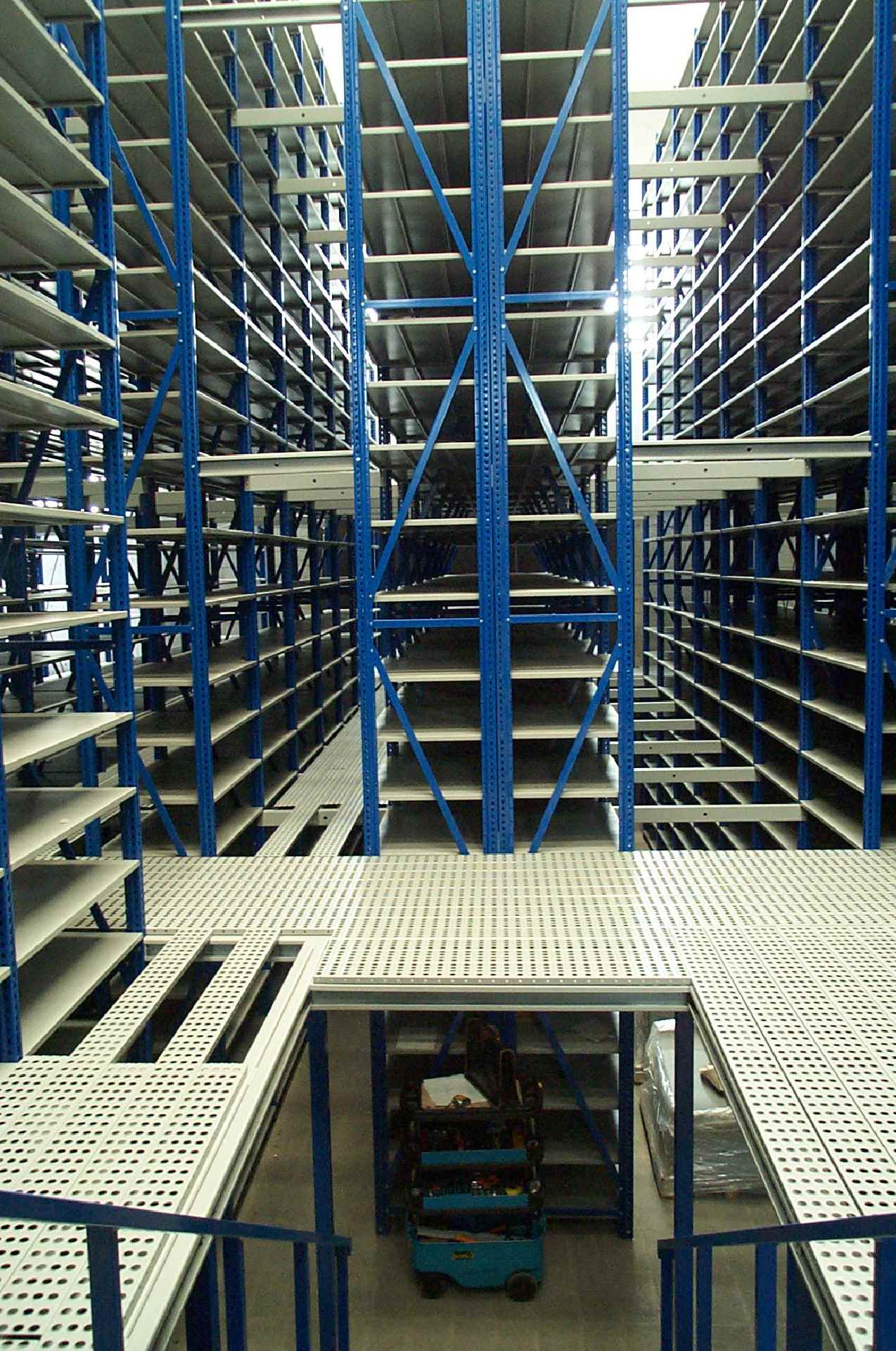 M5 — Medium-Light Racking 5